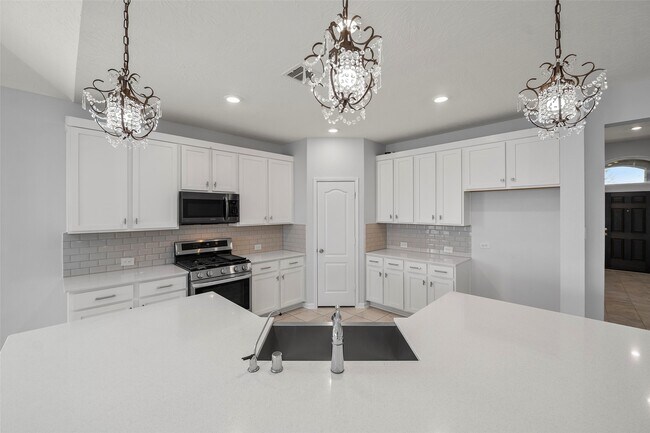 Building Photo - 28314 Buffalo Fork Ln