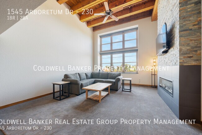 Building Photo - 1545 Arboretum Dr