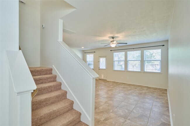 Building Photo - 327 Bloomhill Pl