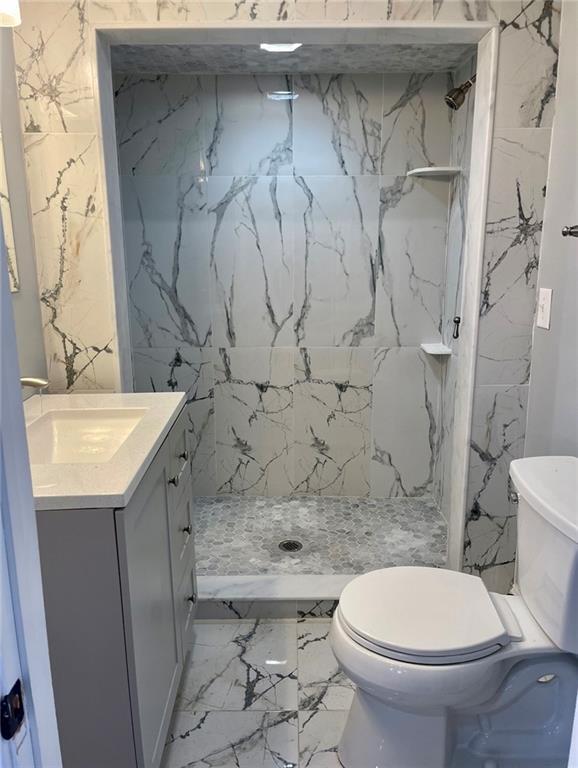 Building Photo - 44 Maple Ave