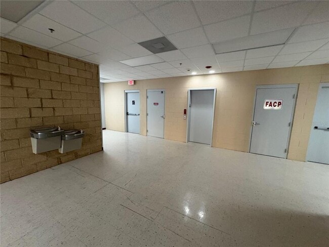 Building Photo - 13250 N 56th St