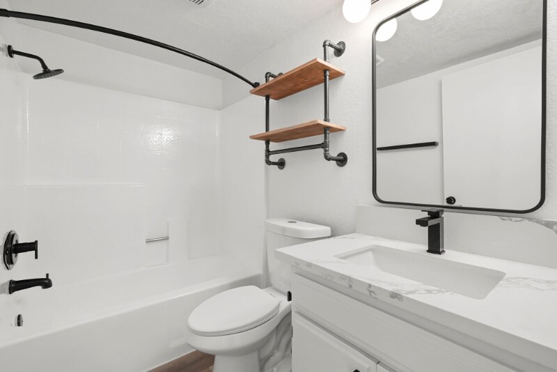 Building Photo - 5240 Whitsett Ave
