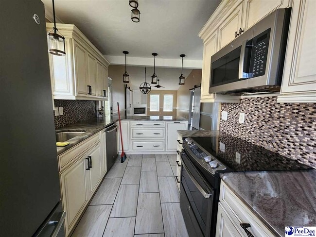 Building Photo - 418 Londonberry Dr