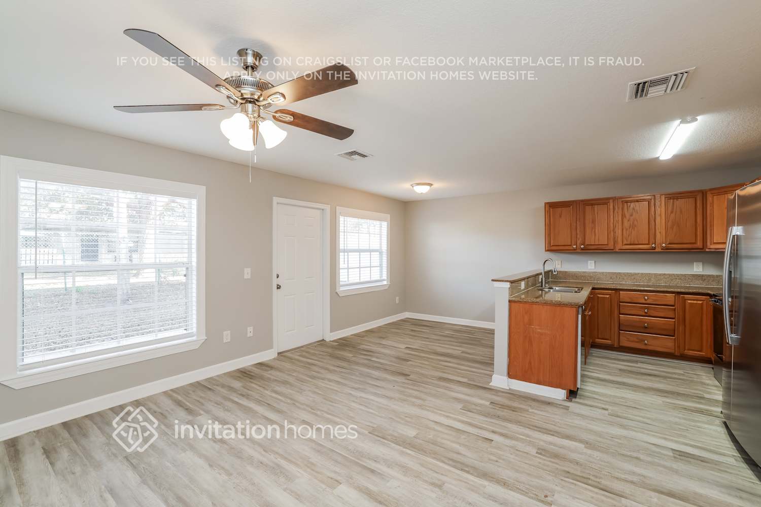 Building Photo - 102 Carol Susan Ln