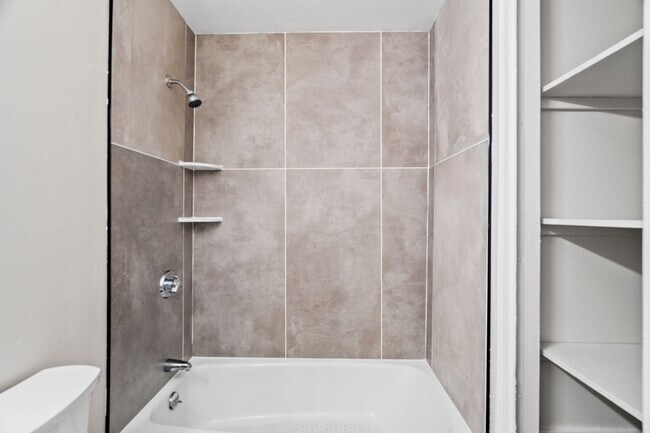 Building Photo - Huge 2-Bed 2-Bath Newly Renovated Unit In Cranston!