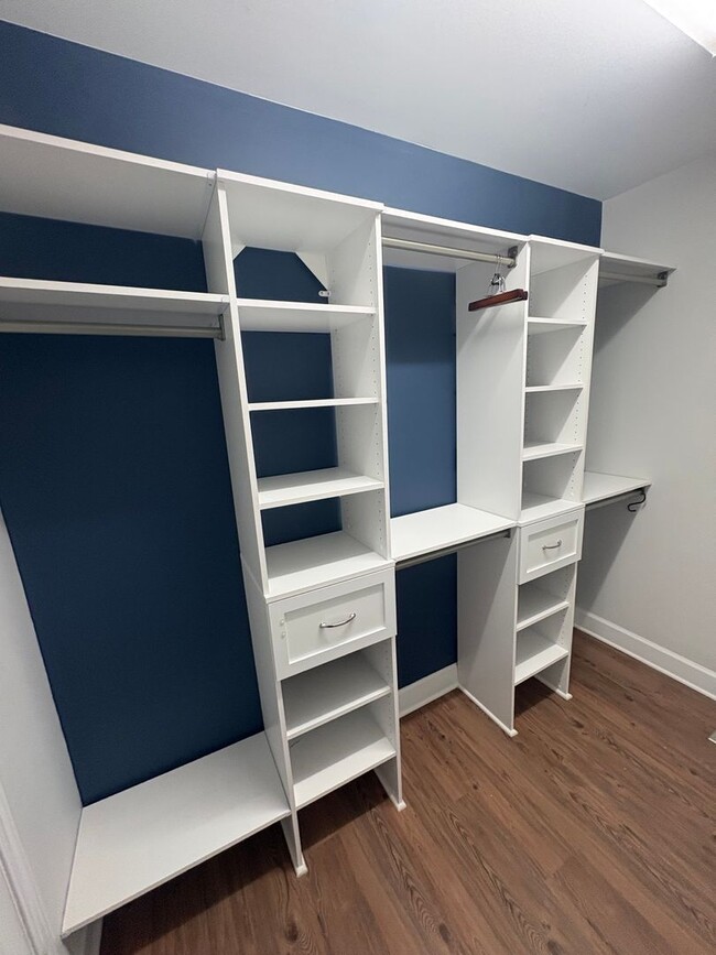 Building Photo - 1414 Ashburton Rd