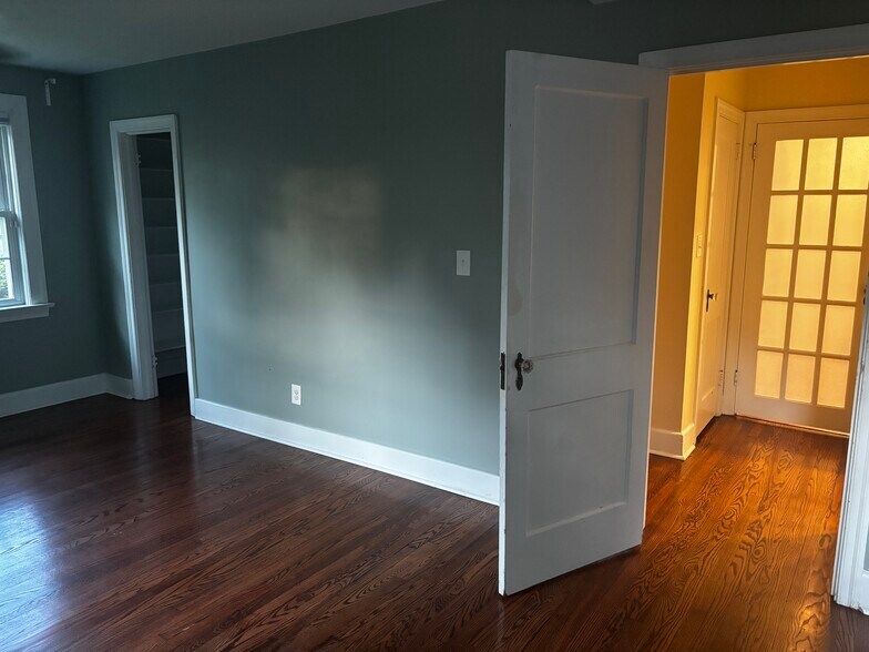 Large Primary - 115 S Ridgeley Rd