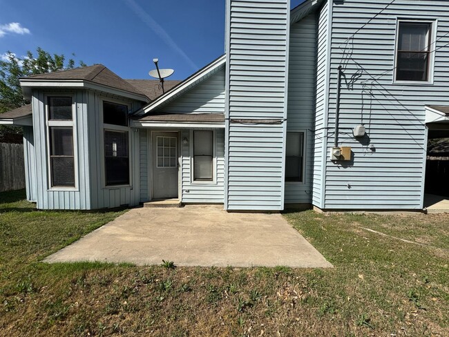 Building Photo - 4806 Greenlee Dr