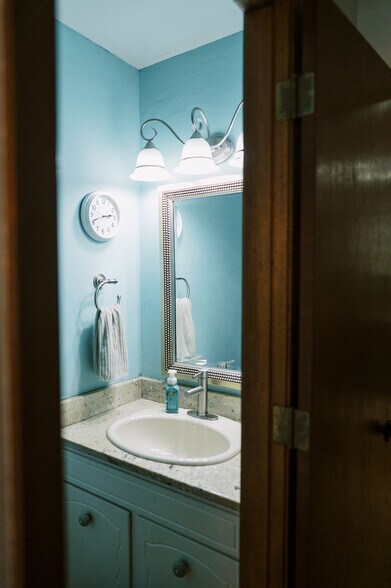 Half Bath - 2301 Jessup Cir