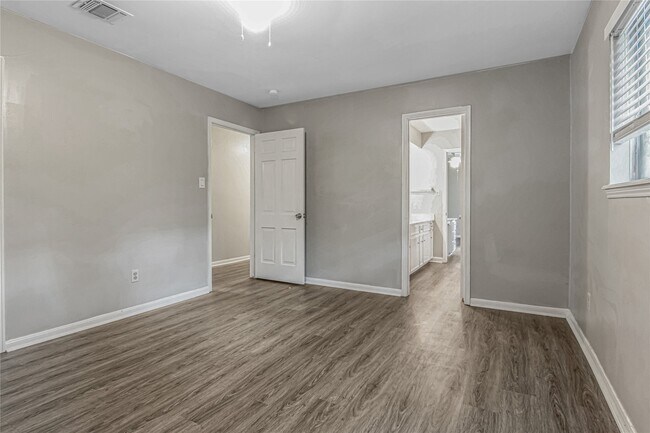 Building Photo - 1507 Sweet Grass Trail