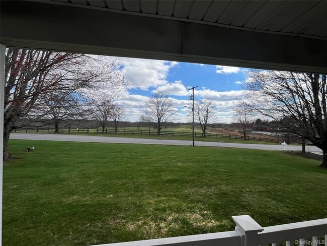 Building Photo - 867 Van Wagner Rd