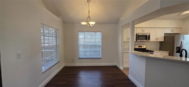 Building Photo - 1506 Scotch Pine Dr