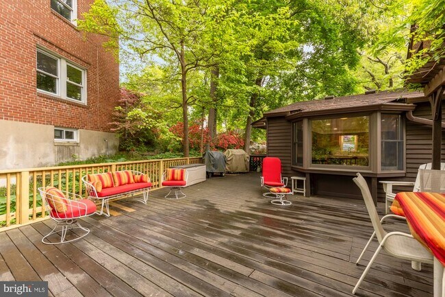 Building Photo - 8323 Haddon Dr