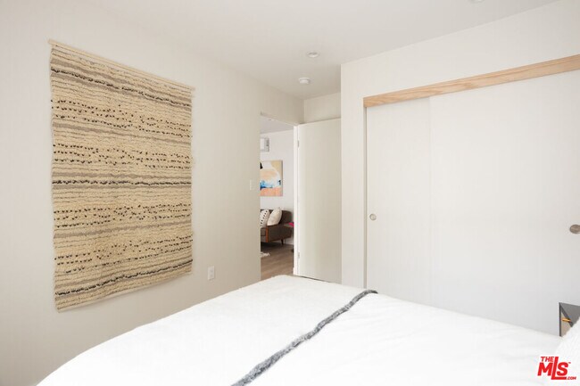 Building Photo - 1948 Preston Ave