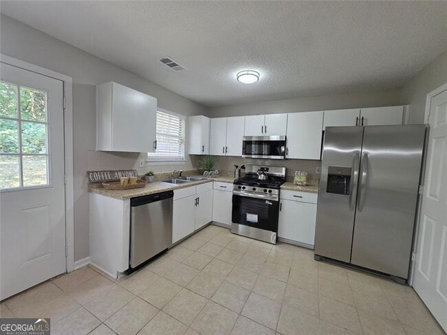 Building Photo - 2281 Rambling Way