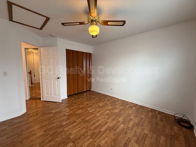 Building Photo - 885 Chelsea Ct