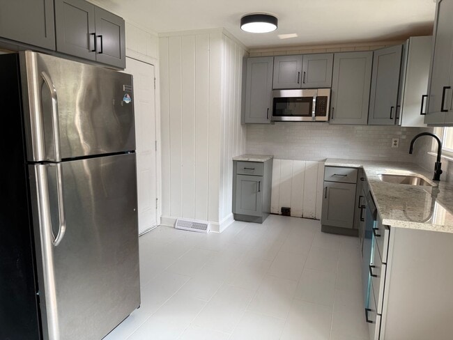 Building Photo - 1510 Woodhill Ln