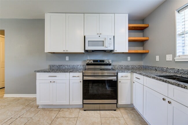 Building Photo - 4613 Avenue K