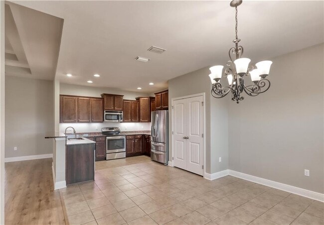 Building Photo - 657 Parish Lakes Dr