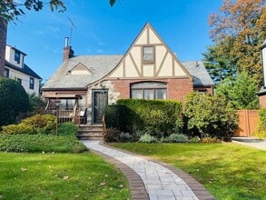 Building Photo - 181-69 Tudor Rd