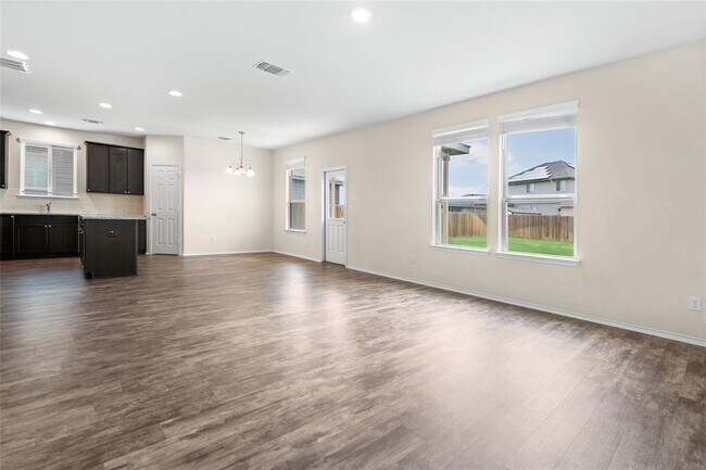 Building Photo - 457 Bedford Falls Ln