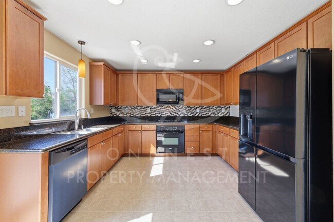 Building Photo - 2708 Woodfield Way