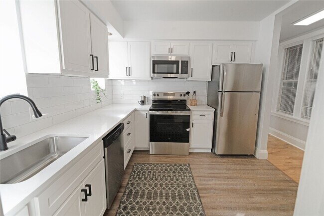 Building Photo - 4512 Westminster Pl