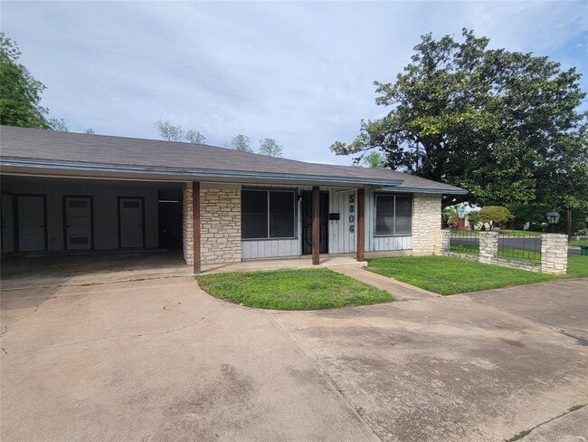 Building Photo - 5806 Nassau Dr