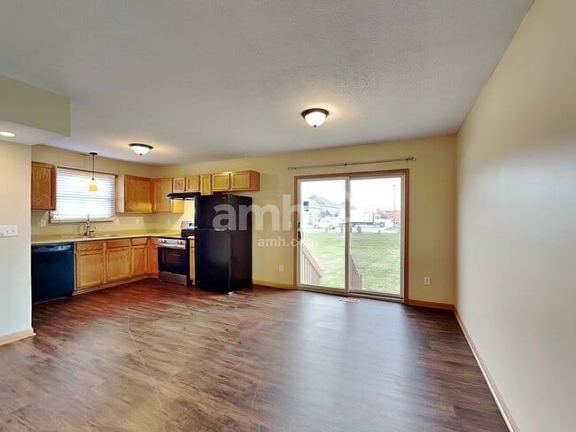 Building Photo - 7711 Powers Ridge Dr