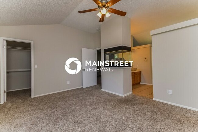 Building Photo - 4 Bedroom Pet-Friendly Home in COLORADO SP...
