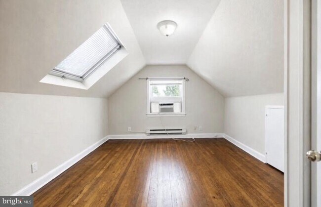 Building Photo - 10626 S Dunmoor Dr
