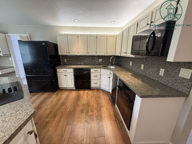 Building Photo - Private Three Bed Carmel Valley Oasis Along the River