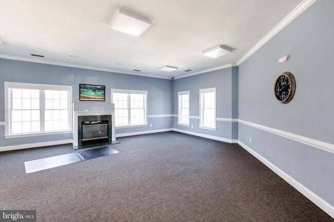 Building Photo - 2021 Crescent Moon Ct