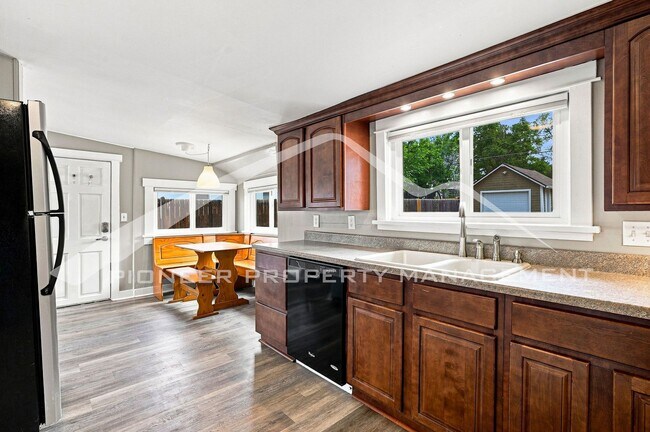 Building Photo - 3166 W Walsh Pl