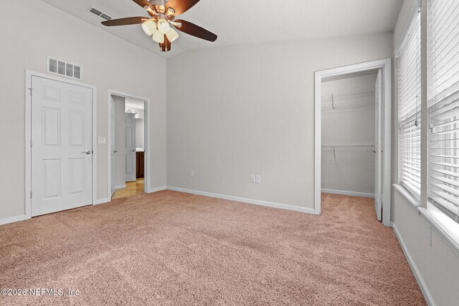 Building Photo - 6791 Roundleaf Dr