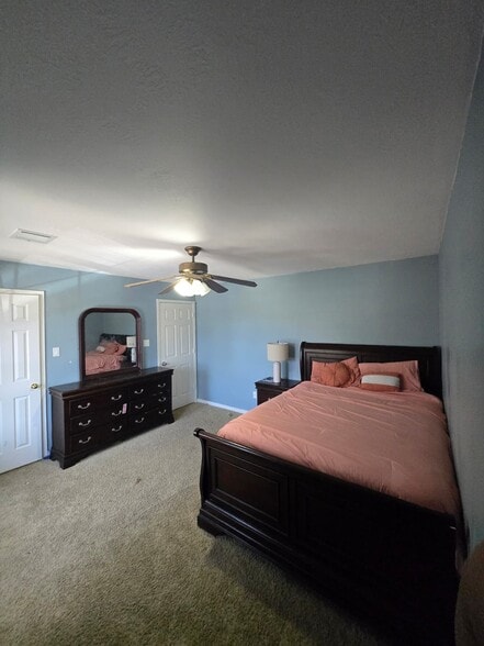 Building Photo - 10000 Nanak Dr