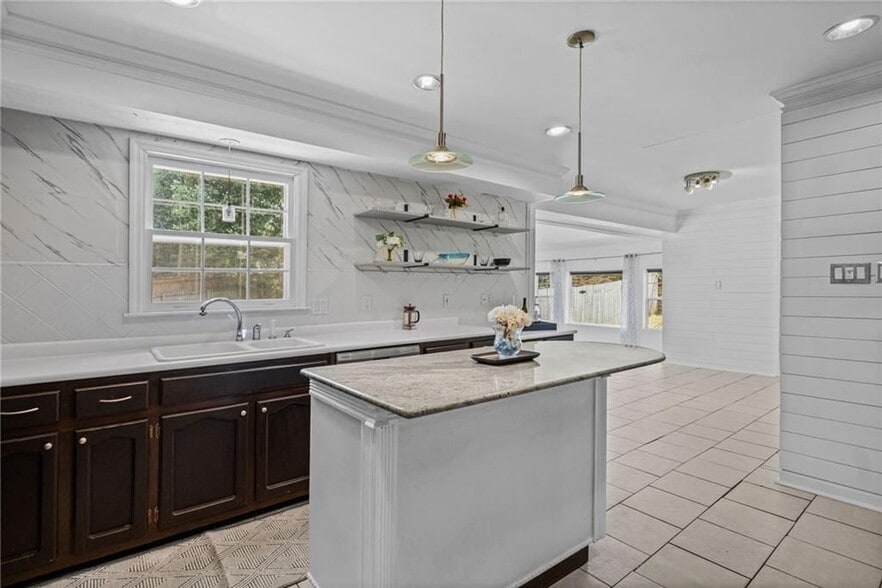 Building Photo - 5291 Manhasset Cove
