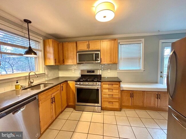 Building Photo - 546 Overlook Rd