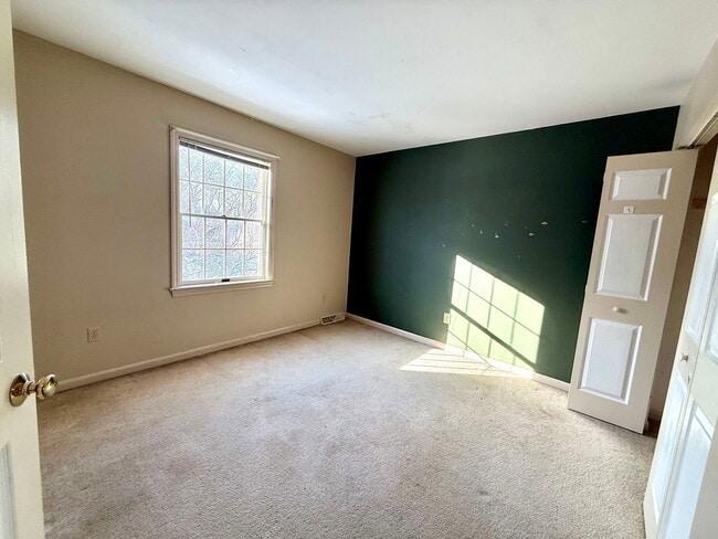 Building Photo - 115 Fleetline St