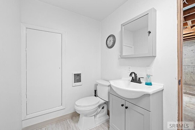 Building Photo - Single Family Home For Rent