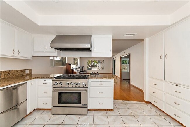 Building Photo - 630 N 20th St