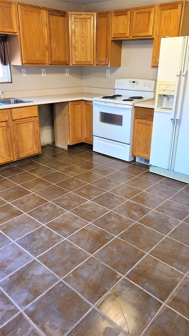 Building Photo - 319 N Sheridan St