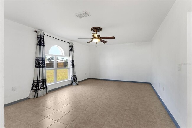 Building Photo - 125 Vista View Ave