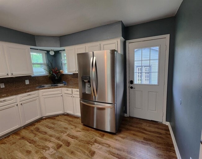 Building Photo - 16890 Porter Ln