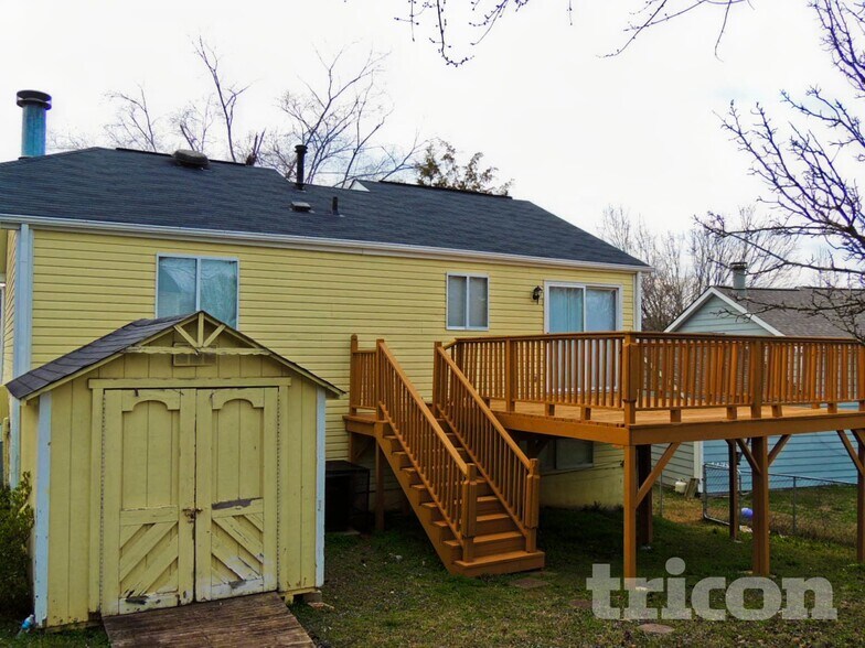 Building Photo - 6126 Raintree Bend
