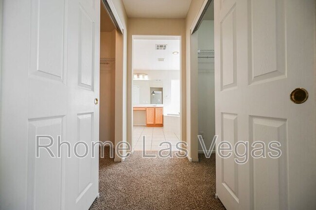 Building Photo - 4599 Deer Forest Ave