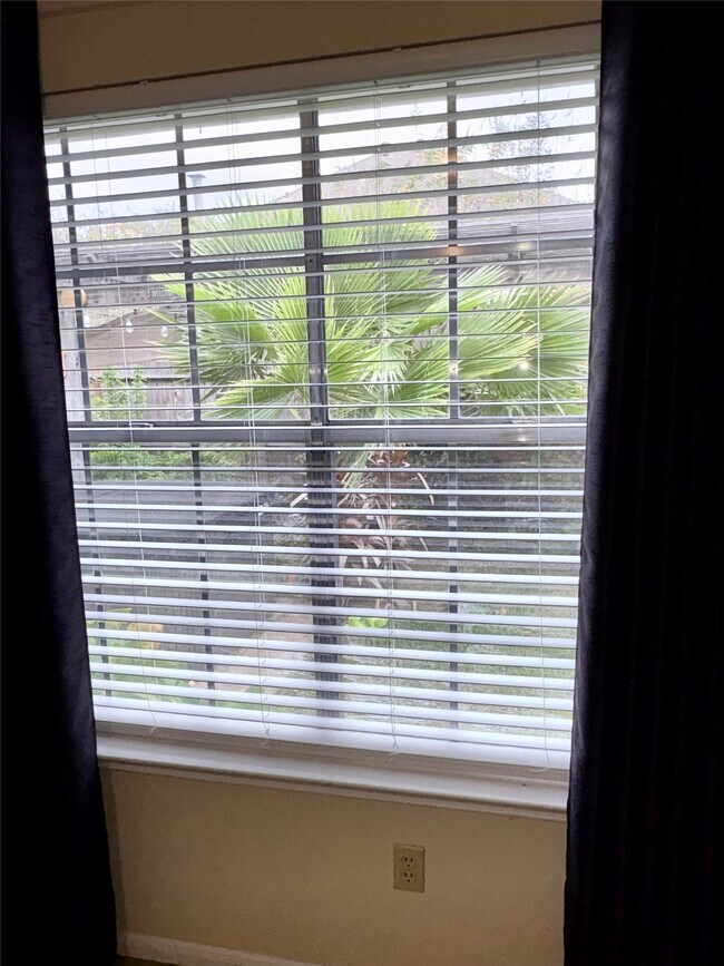 Building Photo - 4325 Spoonbill Dr