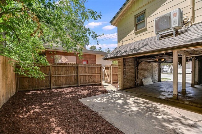 Building Photo - 4415 Avenue D
