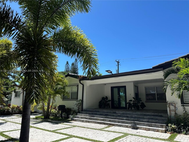 Building Photo - 6080 SW 16th St