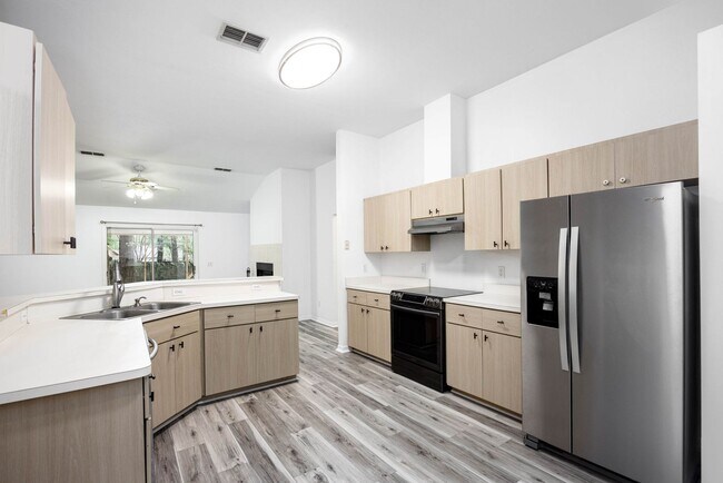 Building Photo - 6106 SW 85th St